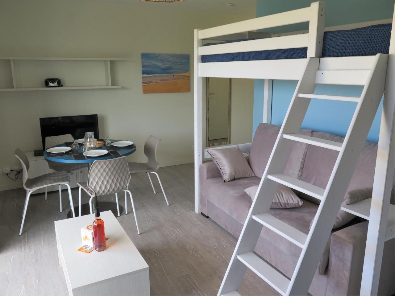 Apartment Sables D'or